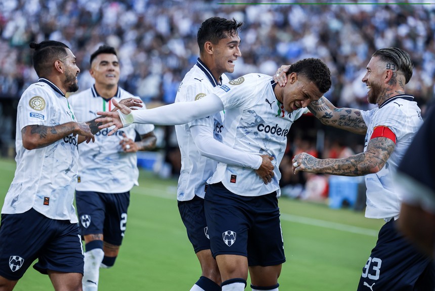 Monterrey avanza con goleada y elimina a River Plate